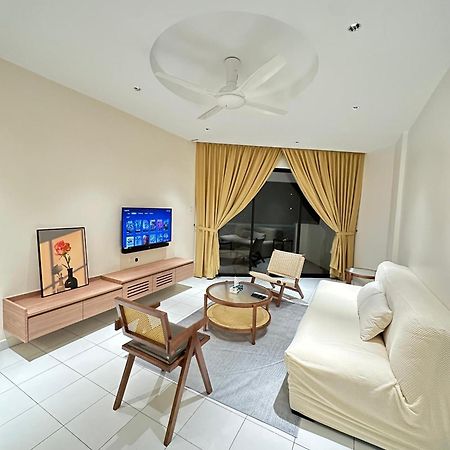 Newly Renovated Comfy Beachfront View At Seri Bulan 波德申 外观 照片